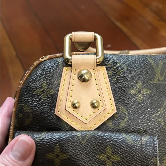 Louis Vuitton Monogram Manhattan PM - Picture 5 of 17